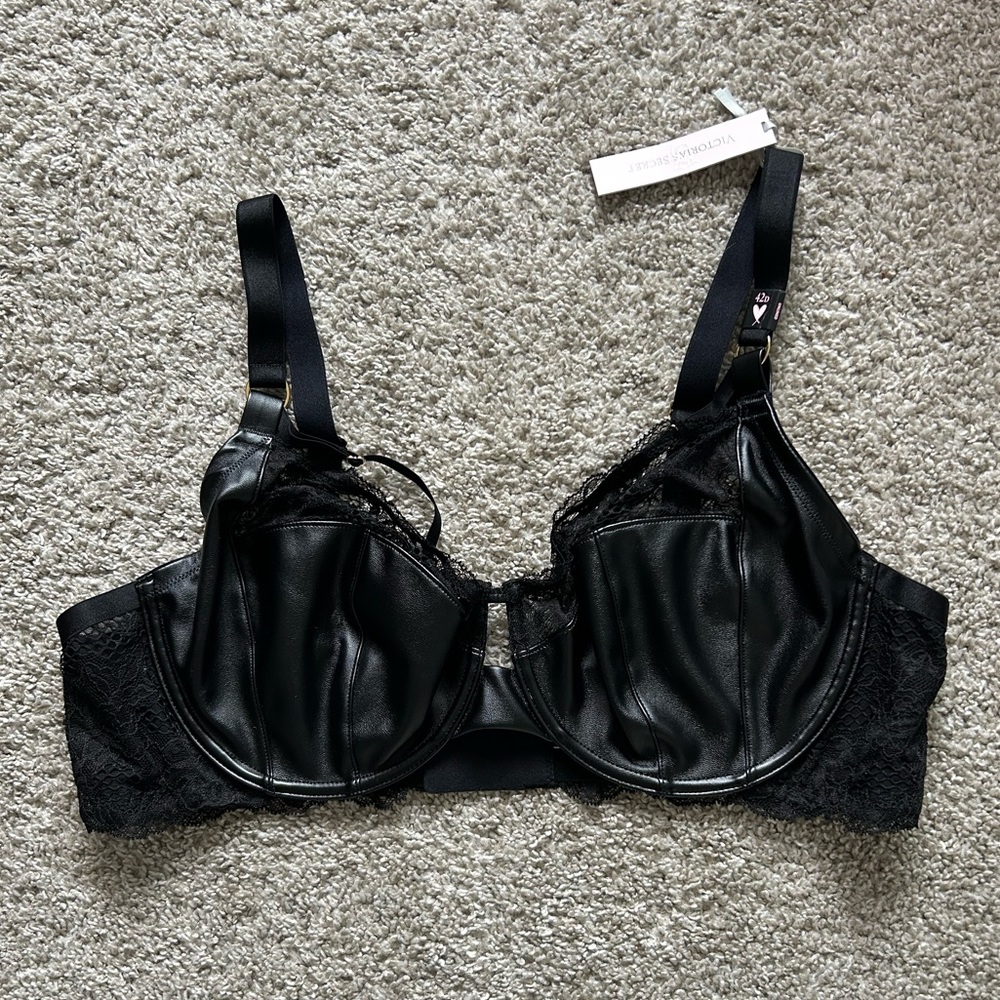 Victoria’s Secret Very Sexy Fabulous Full Cup Bra
